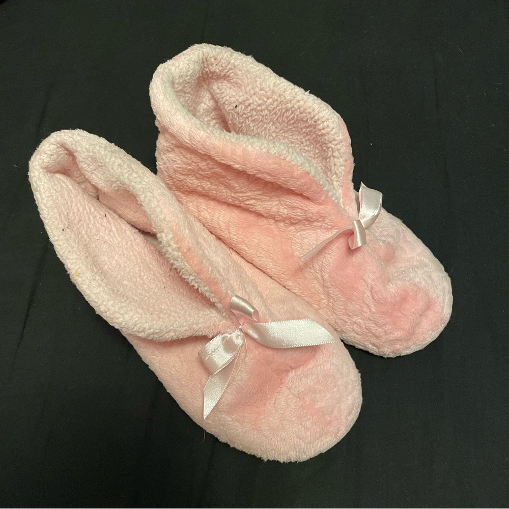 4/$20 | Pink Slippers Slip On